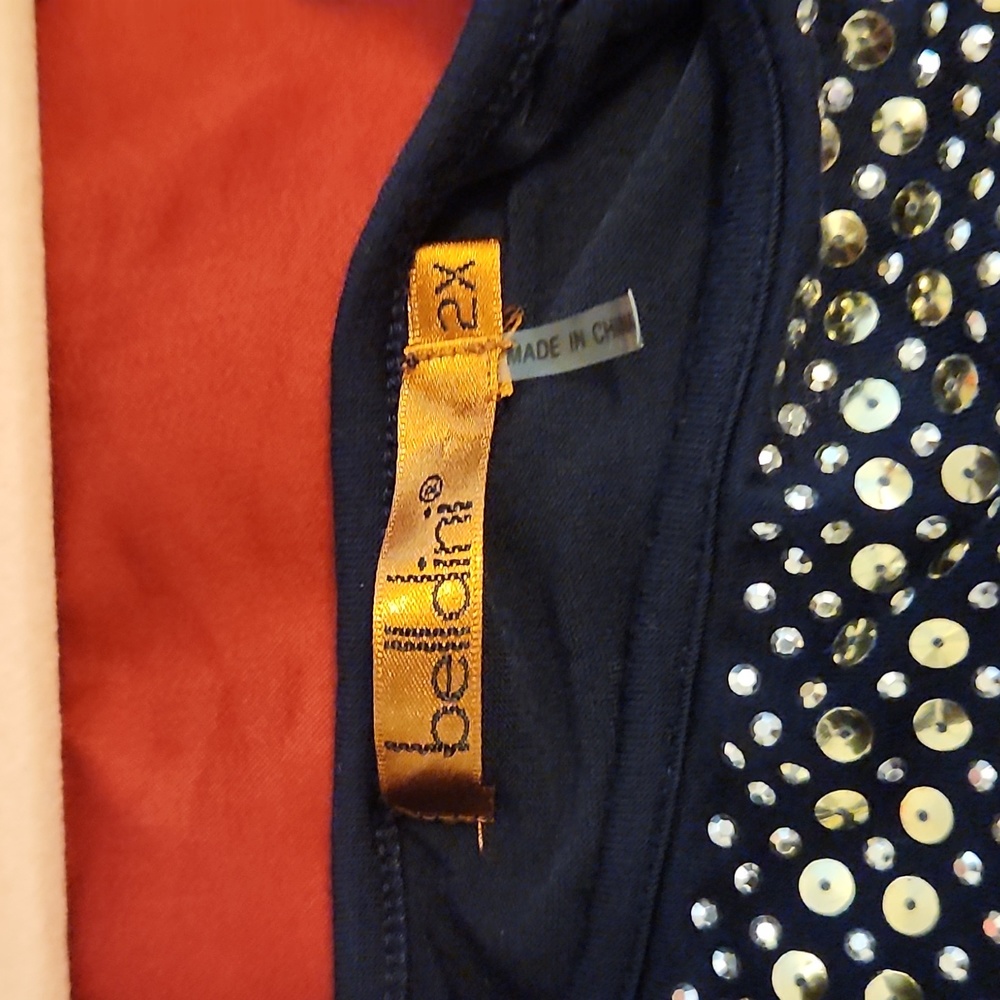 Top - Picture 3 of 4